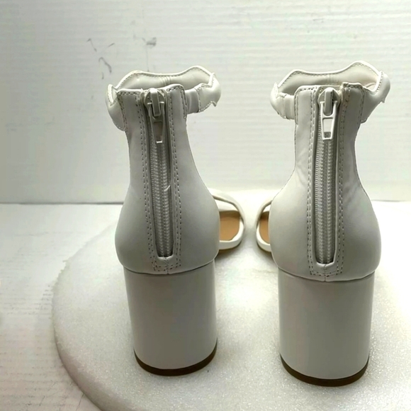 I.N.C Women's Strap Sandal Size 12M White - Picture 3 of 5